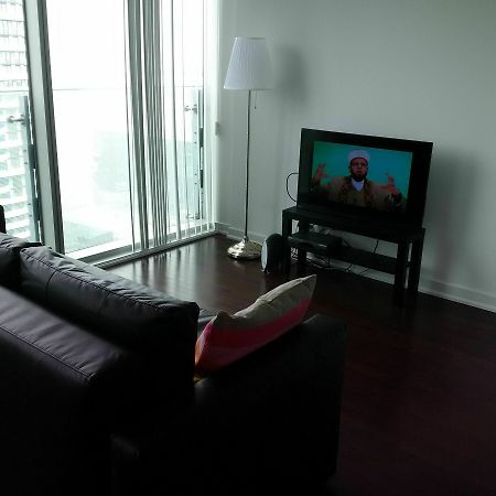Trinity Suites - Condo On York Street Toronto Ngoại thất bức ảnh